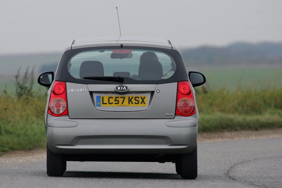  Kia Picanto 2009 года  (фото 26 из 40)